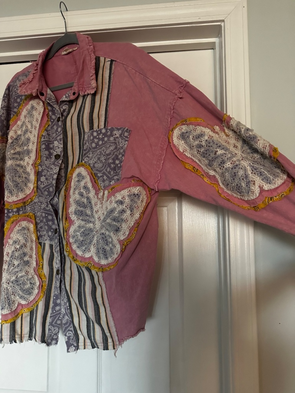 Butterfly patchwork blouse - Picture 4 of 5